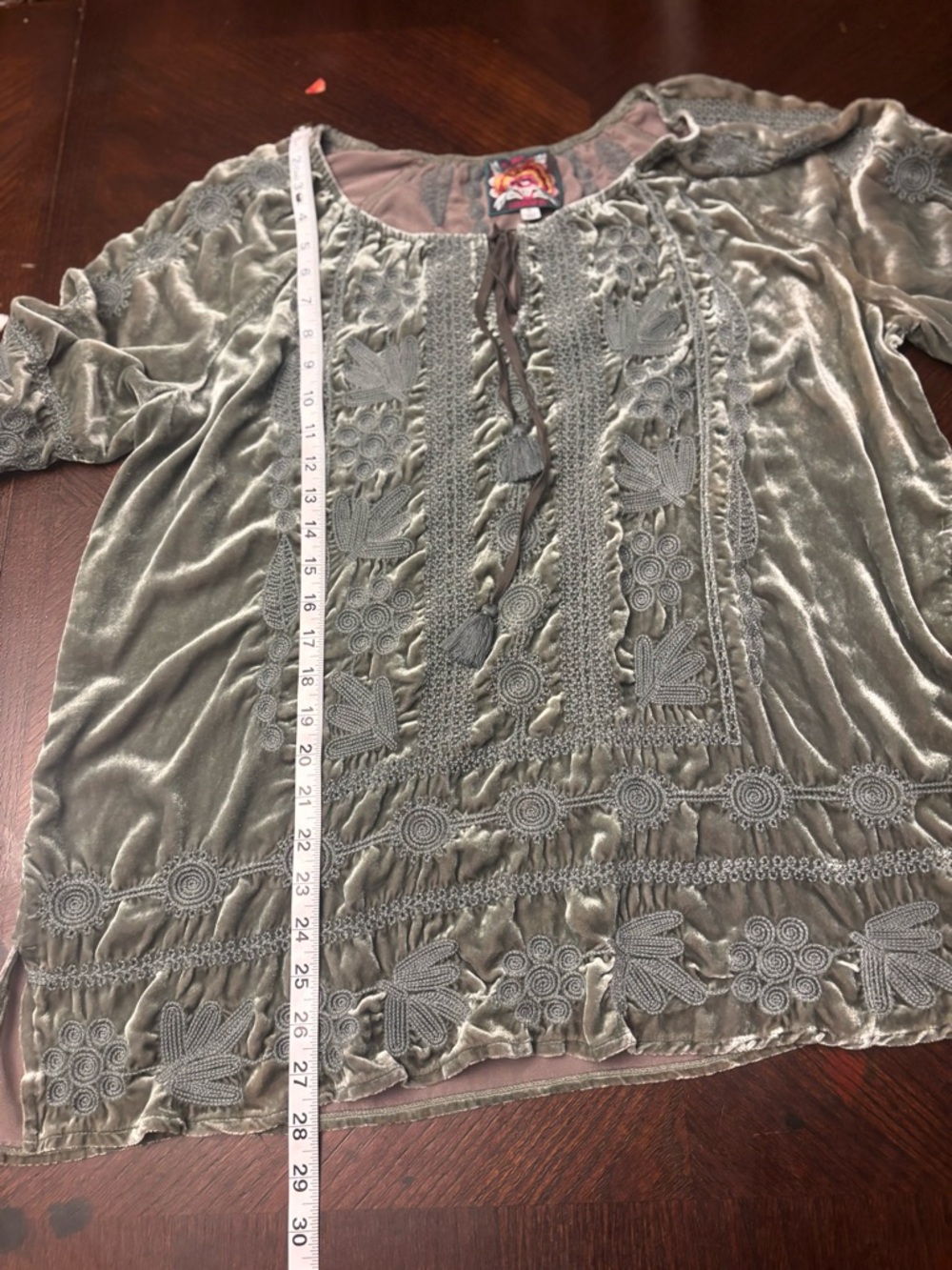 Johnny Was Olive Green Velvet Embroidered Flare Sleeves Tunic- XL - Picture 9 of 9